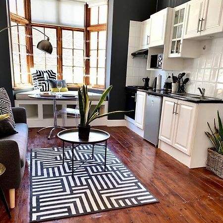 1-Bedroom Sea Point Gem - Perfect Location! 케이프타운 외부 사진