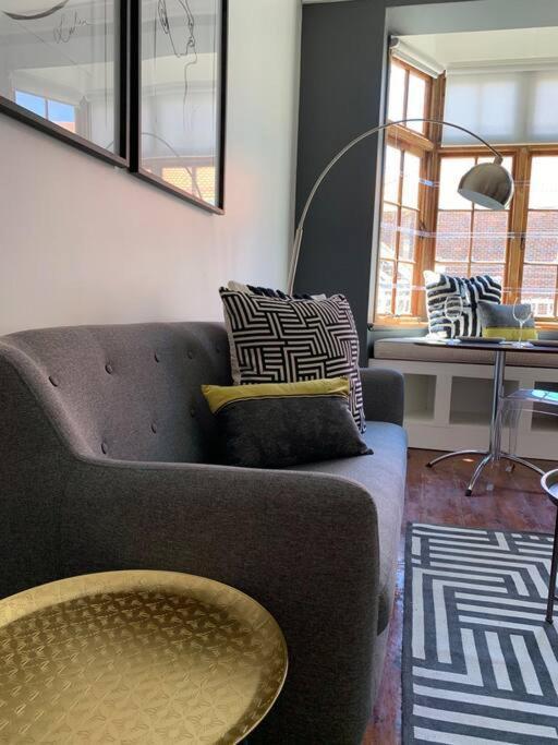 1-Bedroom Sea Point Gem - Perfect Location! 케이프타운 외부 사진